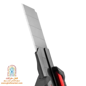 نمای نزدیک از تیغه فولادی SK5