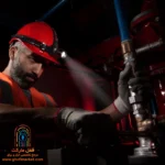 چراغ پیشانی در حین کار