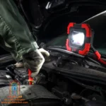 نورافکن رونیکس مدل RH-4273 در حال استفاده