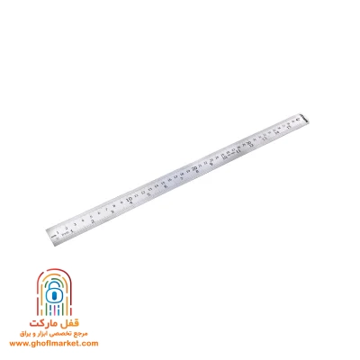 درجه‌بندی دقیق میلی‌متری روی خط‌کش فلزی