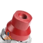 کوپلینگ 3WAYS نصب‌شده روی شلنگ اصلی کمپرسور در یک کارگاه
